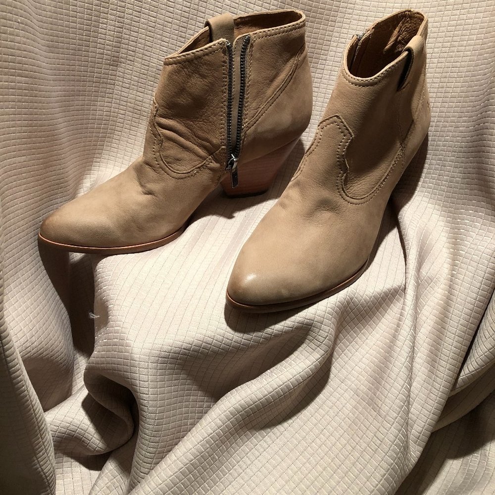 Frye Reina  leather western chunky block heel pointy toe zip ankle booties, 10